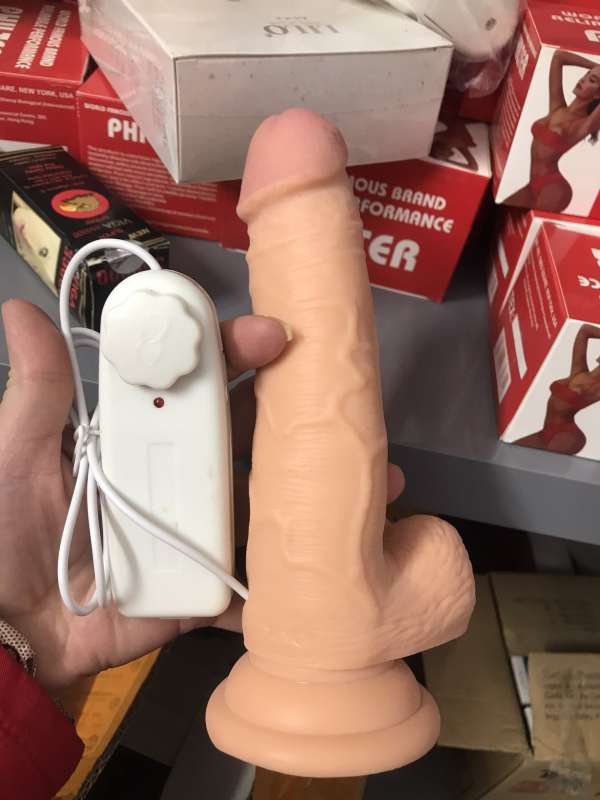 Dương vật Giả Rung Ngoáy Cao Cấp