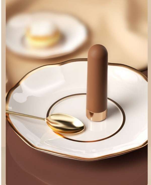 Que đạn rung kèm điều khiển nhiều tần số kích thích điểm G nữ giới